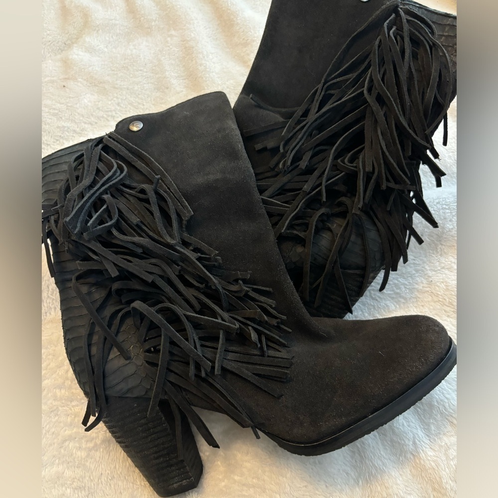 UGG Koolaburra Cowgirl Fringe Faded Black Suede Snake Skin Boots